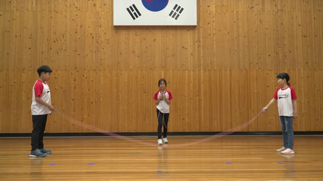 긴줄 속 개인복합뛰기